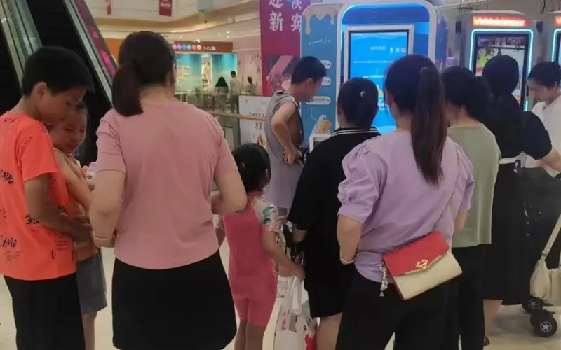 huaxin ice cream vending machines