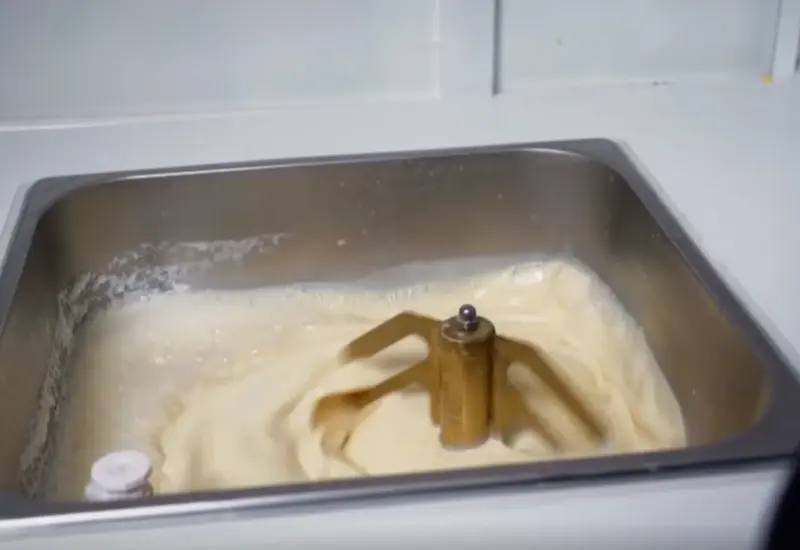 Single Hopper vs. Dual Hopper: Which Is Better for Ice Cream Vending Machines?
